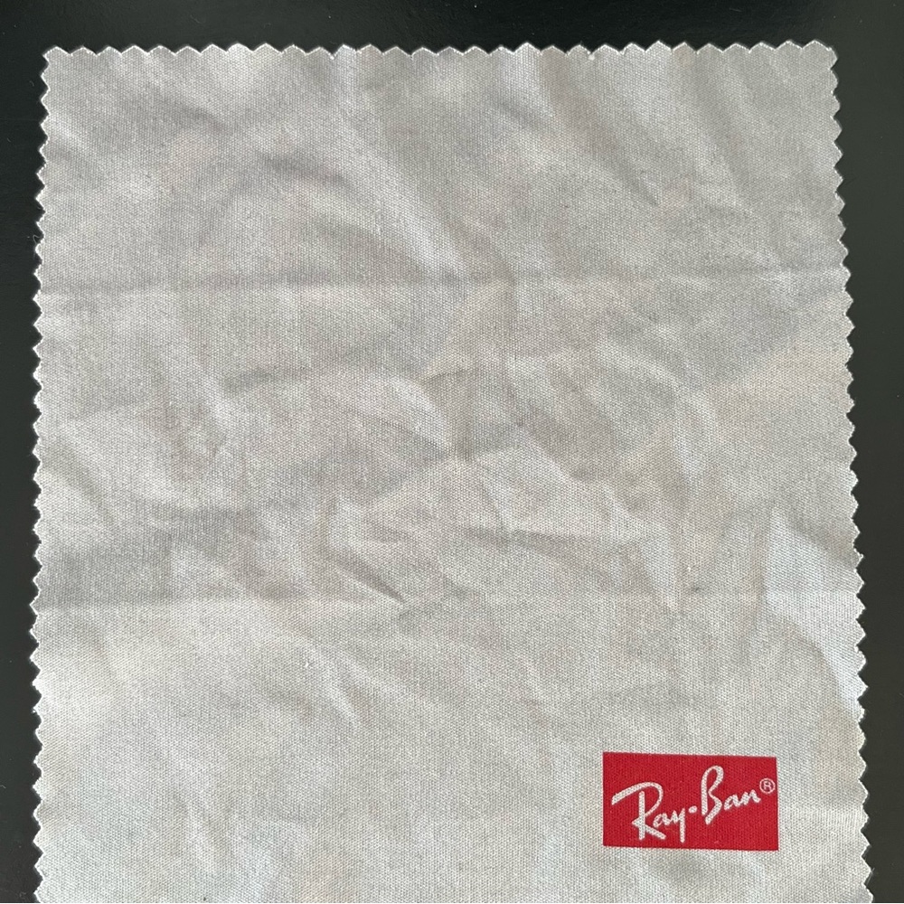 Ray-Ban Case - Picture 7 of 8